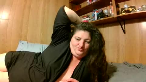 WV Couple online show from April 18, 2026, 4:44 pm