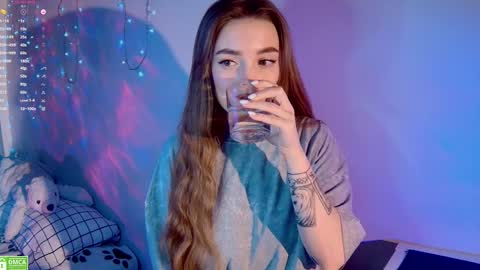 Snapshot of wxiuixw chatting on December 7, 2024, 5:48 am Sonya online show from December 7, 2024, 5:48 am