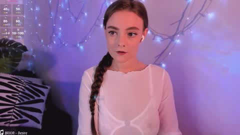 Snapshot of wxiuixw chatting on October 8, 2025, 12:14 pm Sonya online show from October 8, 2025, 12:14 pm