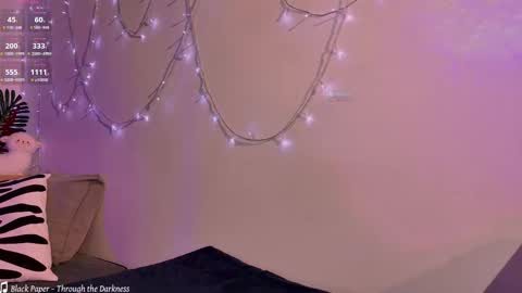 Snapshot of wxiuixw chatting on October 28, 2025, 5:15 pm Sonya online show from October 28, 2025, 5:15 pm