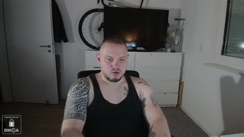 Snapshot of x19marco93x chatting on December 12, 2024, 8:32 pm x19marco93x online show from December 12, 2024, 8:32 pm