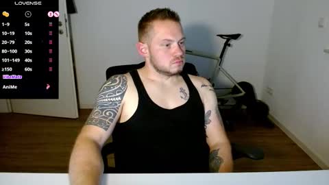 Snapshot of x19marco93x chatting on November 12, 2025, 8:52 pm x19marco93x online show from November 12, 2025, 8:52 pm