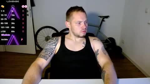 Snapshot of x19marco93x chatting on November 16, 2025, 6:13 pm x19marco93x online show from November 16, 2025, 6:13 pm