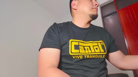 Snapshot of x___frank_hot chatting on December 14, 2025, 2:00 pm x___frank_hot online show from December 14, 2025, 2:00 pm