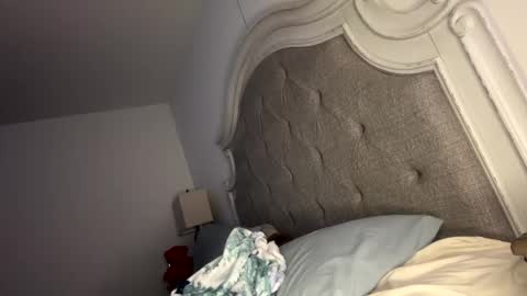 Snapshot of x_dreamgirl_x chatting on December 20, 2024, 1:58 am Mariah online show from December 20, 2024, 1:58 am