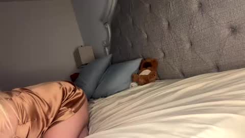 Snapshot of x_dreamgirl_x chatting on December 22, 2024, 7:11 am Mariah online show from December 22, 2024, 7:11 am