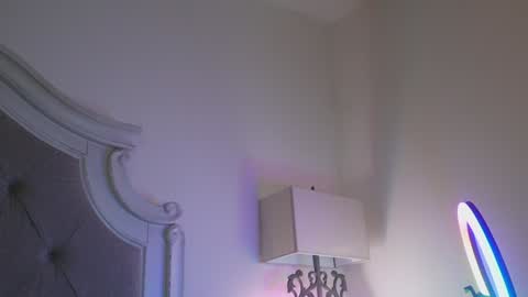 Snapshot of x_dreamgirl_x chatting on January 31, 2025, 5:19 am Mariah online show from January 31, 2025, 5:19 am