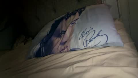 Snapshot of x_dreamgirl_x chatting on October 3, 2025, 3:36 am Mariah online show from October 3, 2025, 3:36 am