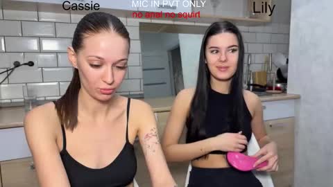 Snapshot of x_kai chatting on January 7, 2026, 4:09 pm wiwi clap clap cat baby girl online show from January 7, 2026, 4:09 pm