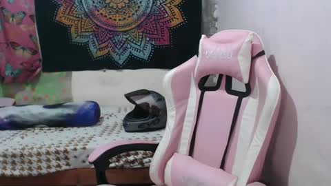 Snapshot of x_lexi_x chatting on February 8, 2025, 9:13 am x_lexi_x online show from February 8, 2025, 9:13 am