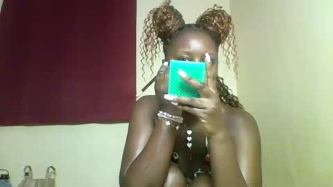 X melanine online show from February 5, 2026, 12:32 pm