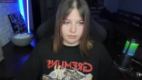 LOVE NERDS ONLY online show from September 15, 2025, 3:39 am