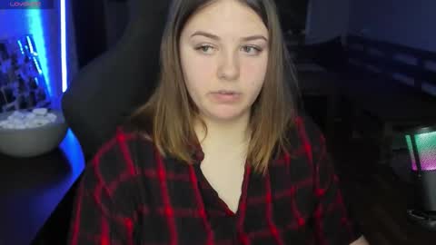 LOVE NERDS ONLY online show from October 17, 2025, 2:48 am