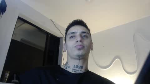 xalejo_max online show from November 17, 2025, 10:48 pm