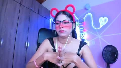 XALLYSONX online show from January 15, 2025, 11:53 am