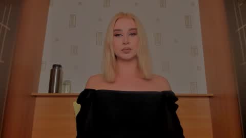 xander_novak online show from February 17, 2026, 12:01 pm