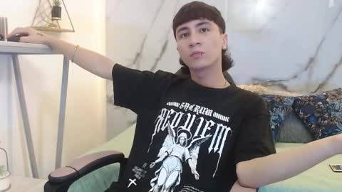 xandergrey8 online show from April 5, 2026, 7:22 pm