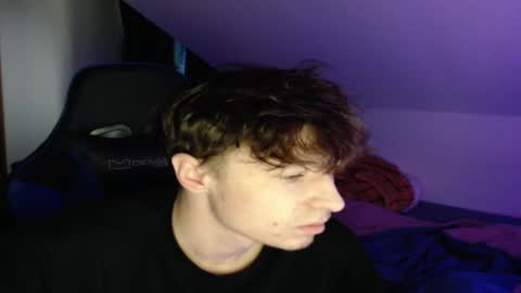 Snapshot of xandiigmusik chatting on December 3, 2025, 8:45 am rx4per online show from December 3, 2025, 8:45 am