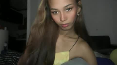 Snapshot of xandraluxe_xoxo chatting on November 22, 2025, 8:52 pm Cassandra online show from November 22, 2025, 8:52 pm