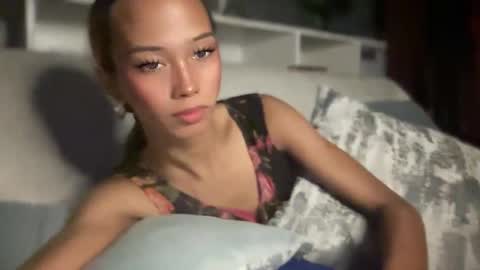 Snapshot of xandraluxe_xoxo chatting on November 29, 2025, 3:15 pm Cassandra online show from November 29, 2025, 3:15 pm