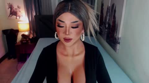xaurorarobinsx online show from March 11, 2025, 8:09 am