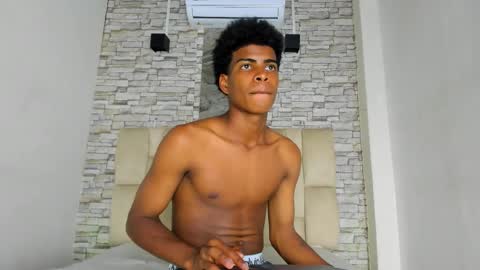 Snapshot of xavi_lee chatting on November 19, 2025, 9:59 pm XAVI online show from November 19, 2025, 9:59 pm