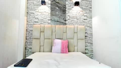 Snapshot of xavi_lee chatting on December 15, 2025, 8:13 pm XAVI online show from December 15, 2025, 8:13 pm