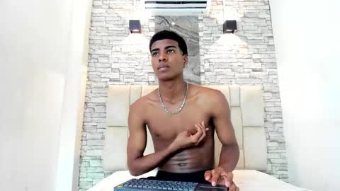 Snapshot of xavi_lee chatting on December 18, 2025, 8:15 pm XAVI online show from December 18, 2025, 8:15 pm