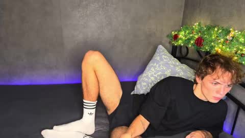 Xavier  PVT open  online show from December 17, 2025, 3:01 am