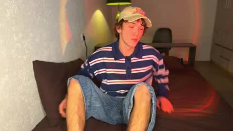 Snapshot of xavier_200 chatting on February 25, 2026, 4:38 pm Xavier PVT open online show from February 25, 2026, 4:38 pm