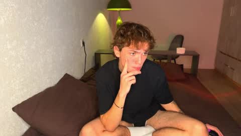 Snapshot of xavier_200 chatting on March 1, 2026, 3:25 pm Xavier PVT open online show from March 1, 2026, 3:25 pm