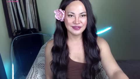 Godess  Lucy online show from December 1, 2025, 8:03 pm