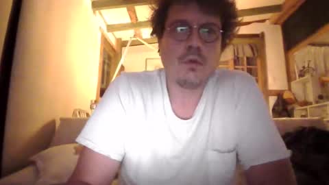 Peter online show from April 8, 2026, 7:30 am