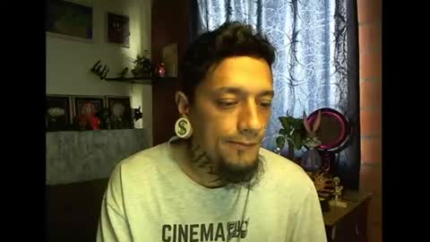 Snapshot of xdantex19 chatting on August 5, 2026, 1:25 pm xdantex19 online show from August 5, 2026, 1:25 pm