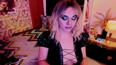 Snapshot of xdirtymistressx chatting on November 5, 2025, 7:03 pm XDirtymistressX online show from November 5, 2025, 7:03 pm