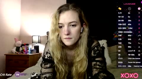 Snapshot of xelliee_rosex chatting on February 5, 2025, 9:50 pm EllieeRose online show from February 5, 2025, 9:50 pm