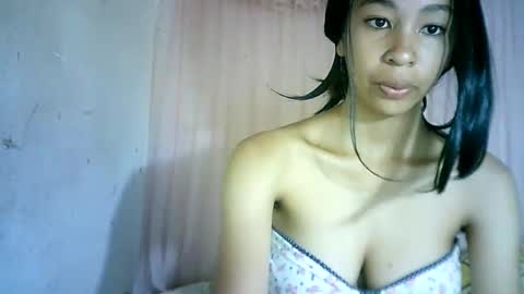 Snapshot of xenna610827 chatting on January 22, 2025, 4:02 pm xenna610827 online show from January 22, 2025, 4:02 pm