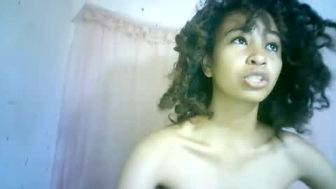 Snapshot of xenna610827 chatting on January 30, 2025, 4:02 pm xenna610827 online show from January 30, 2025, 4:02 pm