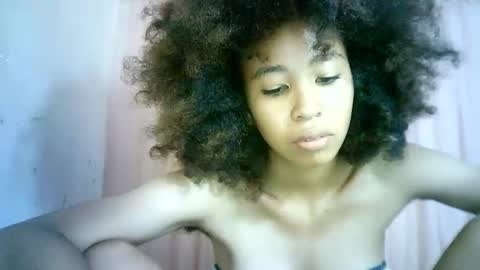 Snapshot of xenna610827 chatting on February 3, 2025, 7:40 am xenna610827 online show from February 3, 2025, 7:40 am