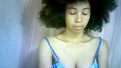 Snapshot of xenna610827 chatting on February 5, 2025, 11:17 pm xenna610827 online show from February 5, 2025, 11:17 pm