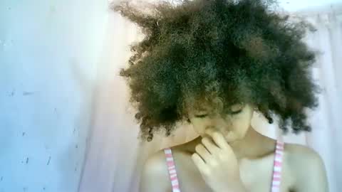 Snapshot of xenna610827 chatting on February 10, 2025, 4:19 am xenna610827 online show from February 10, 2025, 4:19 am