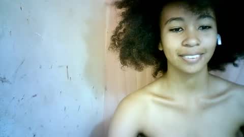 Snapshot of xenna610827 chatting on February 17, 2025, 11:23 am xenna610827 online show from February 17, 2025, 11:23 am