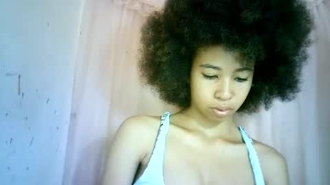 Snapshot of xenna610827 chatting on February 26, 2025, 5:31 am xenna610827 online show from February 26, 2025, 5:31 am