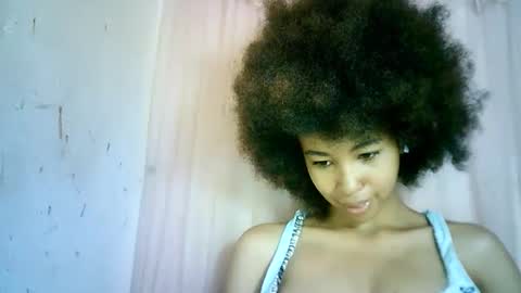 Snapshot of xenna610827 chatting on February 27, 2025, 7:01 am xenna610827 online show from February 27, 2025, 7:01 am