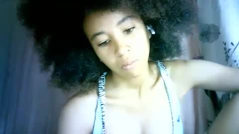 Snapshot of xenna610827 chatting on March 2, 2025, 7:12 pm xenna610827 online show from March 2, 2025, 7:12 pm