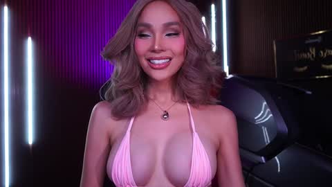 Snapshot of xforyoureyesonlyx chatting on November 1, 2025, 3:52 am Anne online show from November 1, 2025, 3:52 am