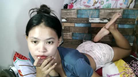 xgurlxlaloox online show from April 19, 2026, 2:11 am