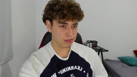 Snapshot of xhans17 chatting on December 3, 2024, 7:43 am xhan online show from December 3, 2024, 7:43 am