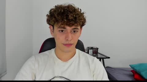 Snapshot of xhans17 chatting on December 4, 2024, 7:50 am xhan online show from December 4, 2024, 7:50 am