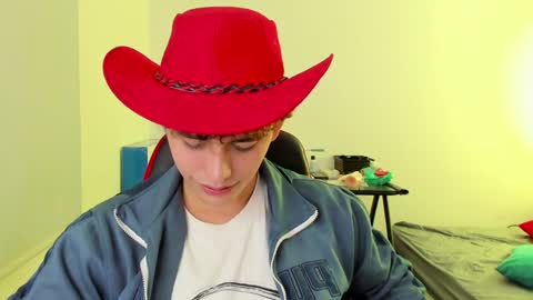 Snapshot of xhans17 chatting on December 20, 2024, 9:00 am xhan online show from December 20, 2024, 9:00 am